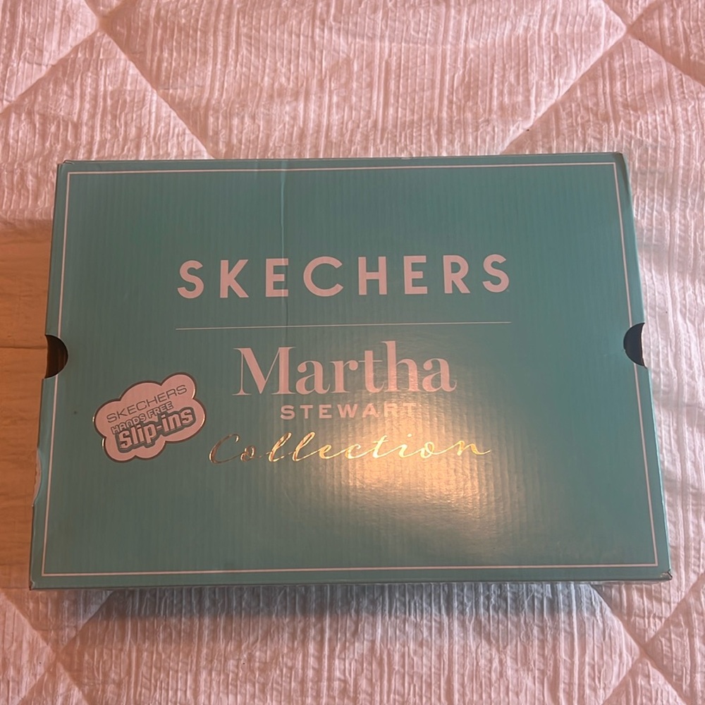 Sketchers  Martha Stewart Collection 
Hands Free Slip-ins 
Machine washable